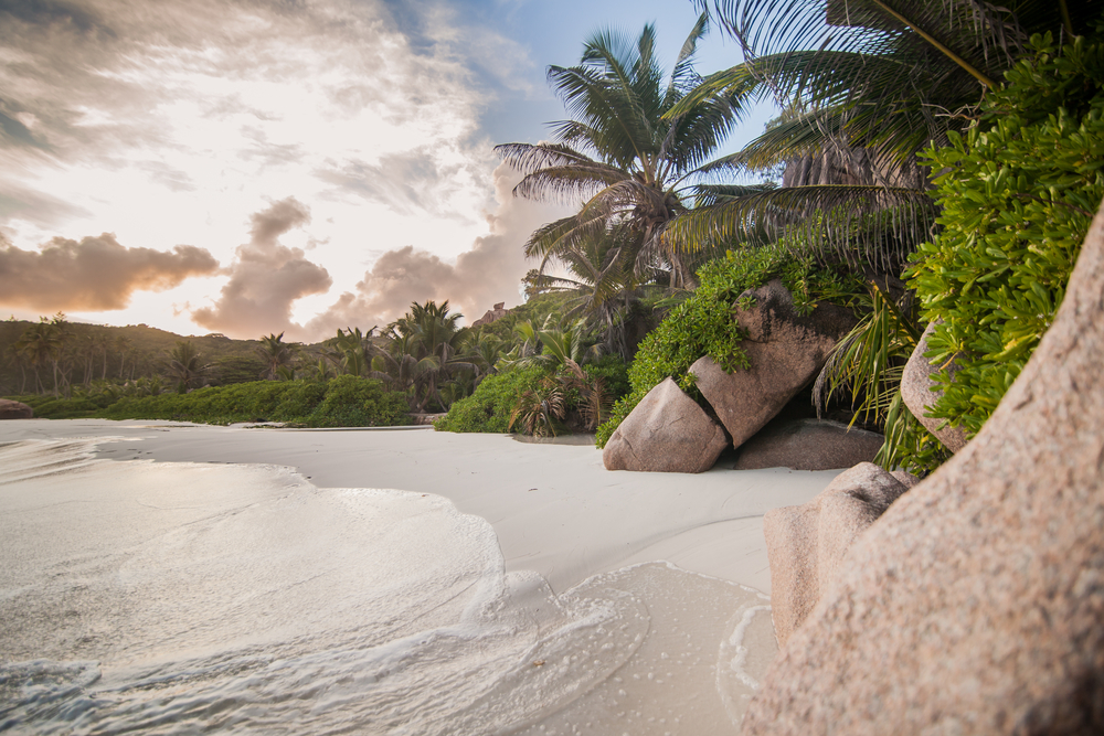 travelling to seychelles in july