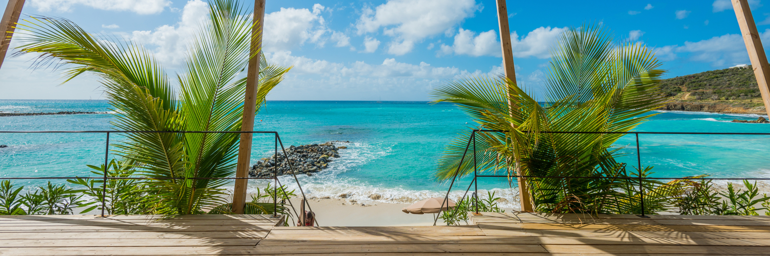 entrance beach club