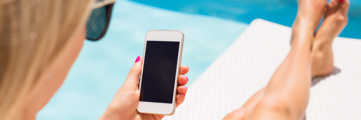 travel apps on holiday