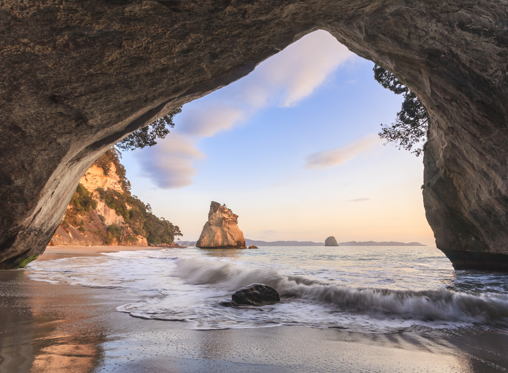 cathedral cove new zealand